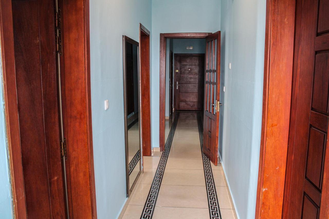Residence Le Carat Bonapriso Douala Bagian luar foto