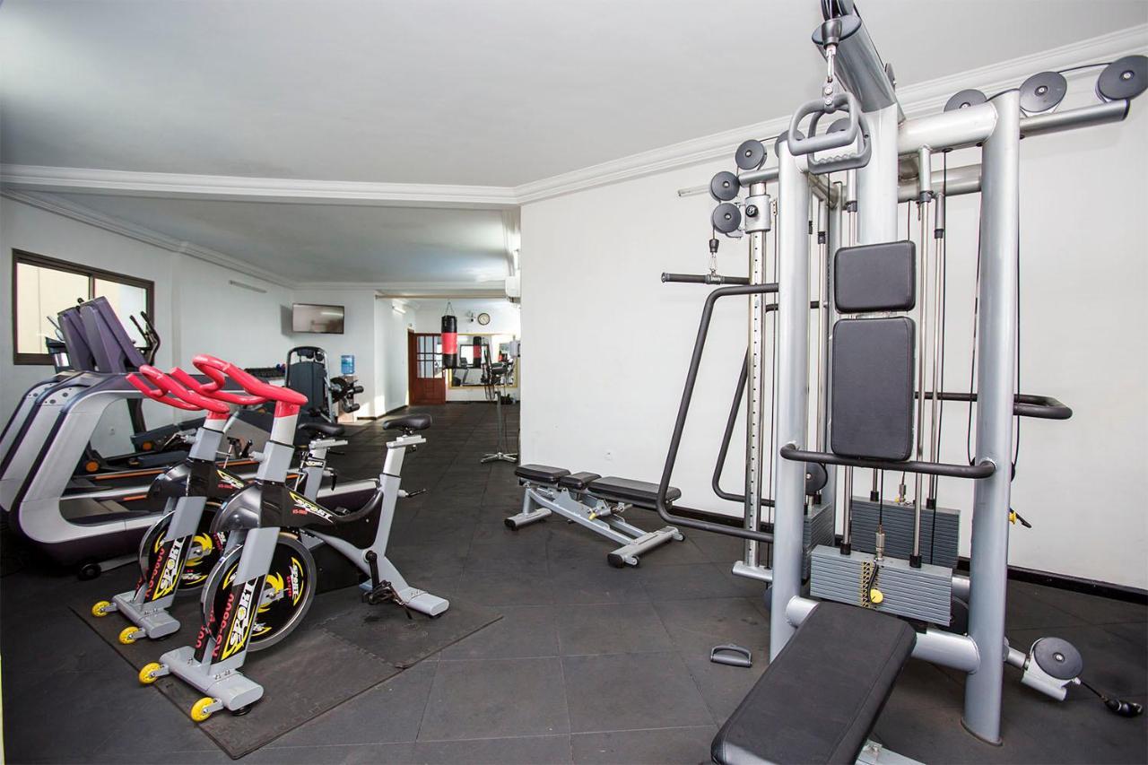 Residence Le Carat Bonapriso Douala Bagian luar foto